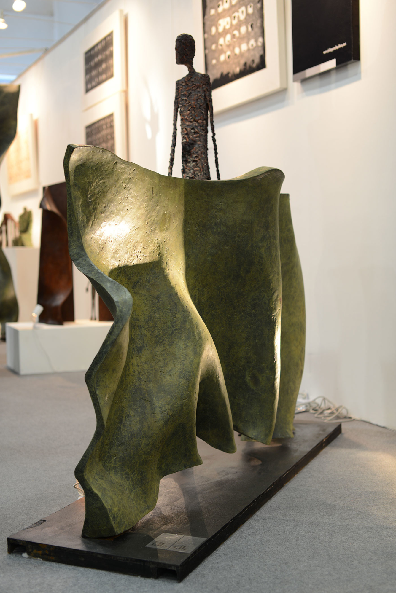 French sculptor Val - Valérie Goutard - with Philippe Staib Gallery at Art Taipei with Sculptureval