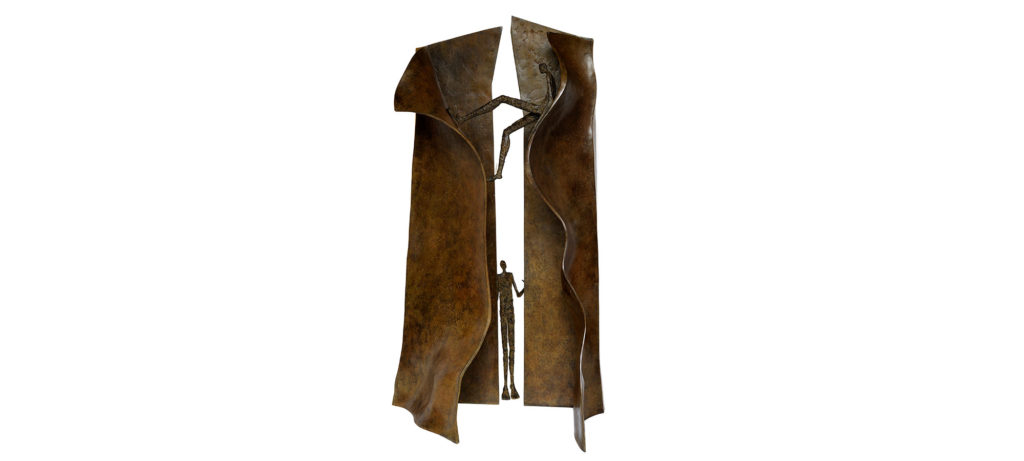 Hide & seek II by French sculptor Val - Valérie Goutard - with Sculptureval