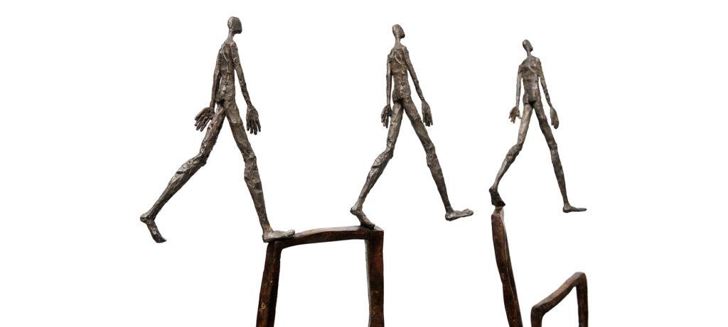 The parade de la sculpteure française Val – Valérie Goutard – avec Sculptureval